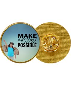 Photo d’un pin's personnalisé avec image en couleur, Badge rond doré avec photo personnalisée
