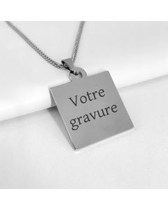 Pendentif gravé métal carré