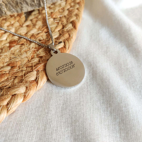 collier pièce à personnaliser d'un message cadeau fête des mères