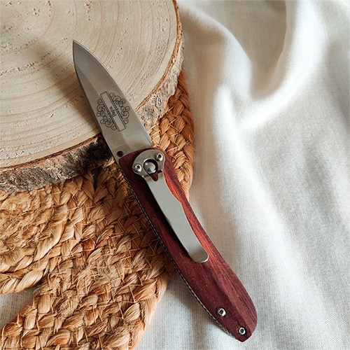 Couteau personnalisé gravé cadeau homme